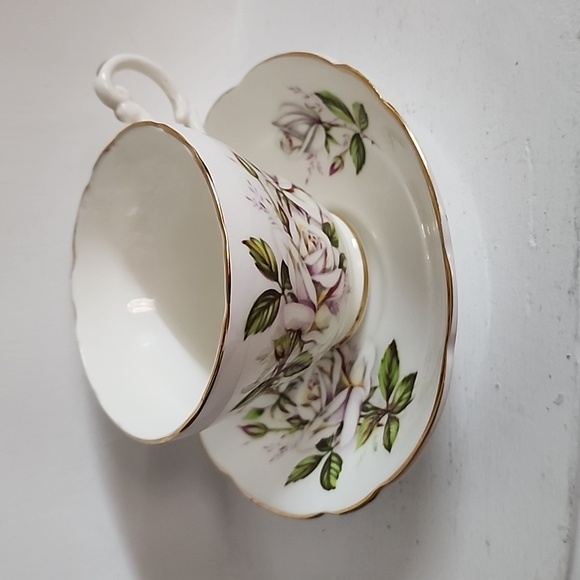 Grosvenor, Jackson, an Gosling Ltd., Bone China Teacup/Saucer, Floral Decoration - Picture 5 of 8